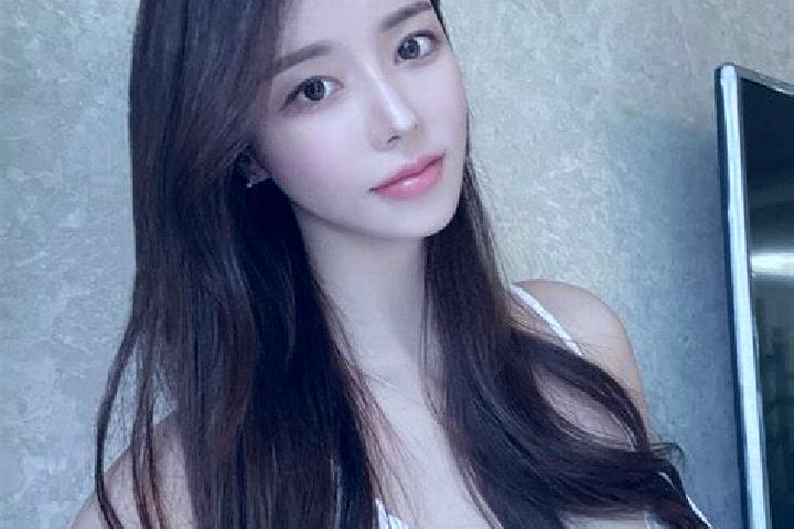 Zoey, 31 — Escort in Yuankou, China