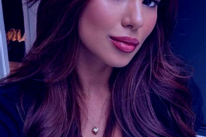 Zoey, 32, a chestnut dark-eyed latina companion based in Huasmin. Offering OWO, Girlfriend Experience, Overnight, GFE, Travel Companion. Available for incall...