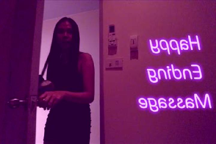 Zoey, 32, a dark blonde amber-eyed ebony companion based in Putna. Offering Prostate Massage, Party Girl, Erotic Massage. Available for incall and outcall, o...