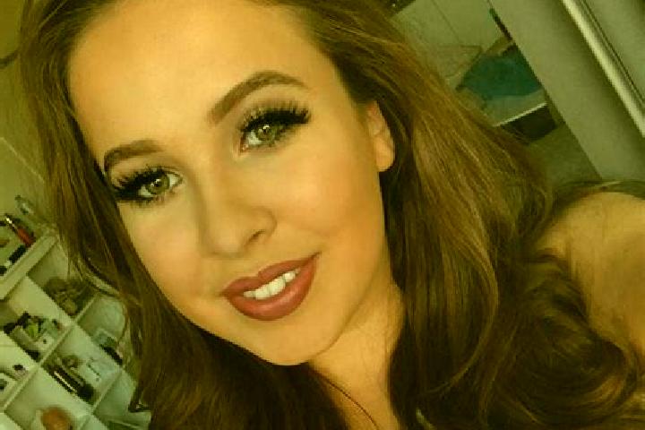 Zoey, 32, a red brown-eyed slavic companion based in Forde. Offering 69, Striptease, Overnight, Fetish. Available for incall and outcall, overnight bookings ...