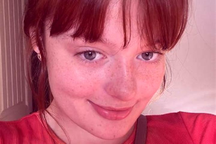 Zoey, 32, a red grey-eyed ebony companion based in Vordersee. Offering Travel Companion, Fetish, BDSM. Available for incall and outcall, overnight bookings a...