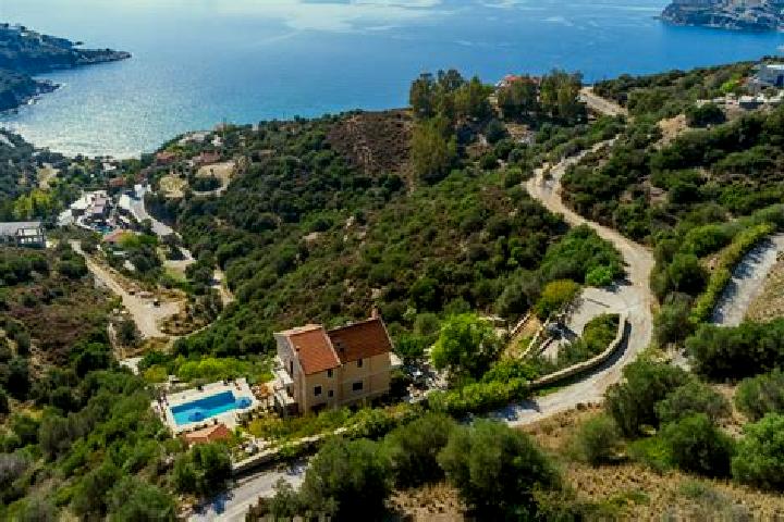 Zoey, 32 — Escort in Aliveri, Greece
