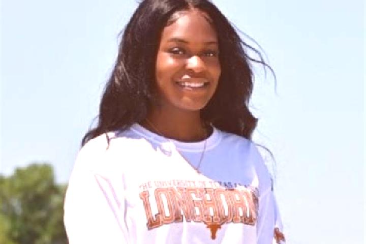 Zoey, 32 — Escort in Dobbins Heights, United States