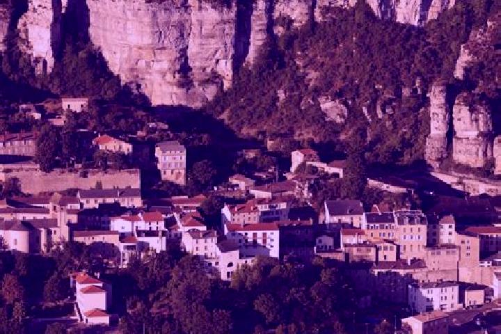 Zoey, 32 — Escort in Roquefort-sur-Soulzon, France