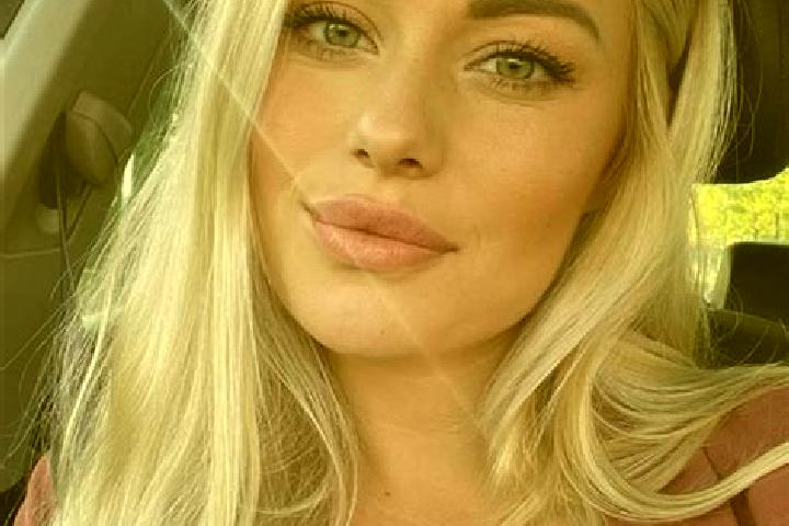 Zoey, 33, a blonde hazel-eyed slavic companion based in Long Pujungan. Offering GFE, Deep French Kissing, Couples, Striptease. Available for incall and outca...