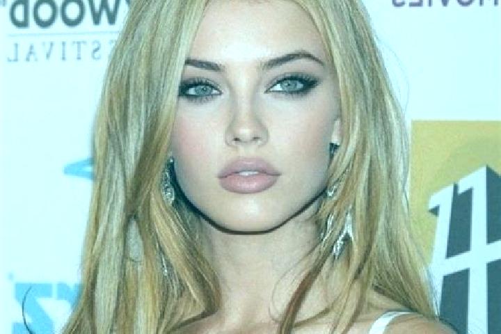 Zoey, 33, a dark blonde hazel-eyed indian companion based in Mahd adh Dhahab. Offering Fetish, BDSM, Deep French Kissing. Available for incall and outcall, o...