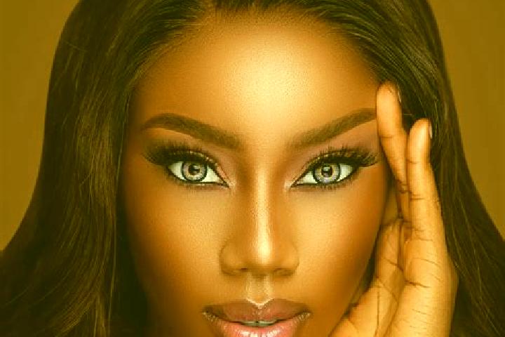 Zoey, 33, a red blue-eyed ebony companion based in Sztabin. Offering BDSM, CIM, A-Level, Duos. Available for incall and outcall, day and evening dates.