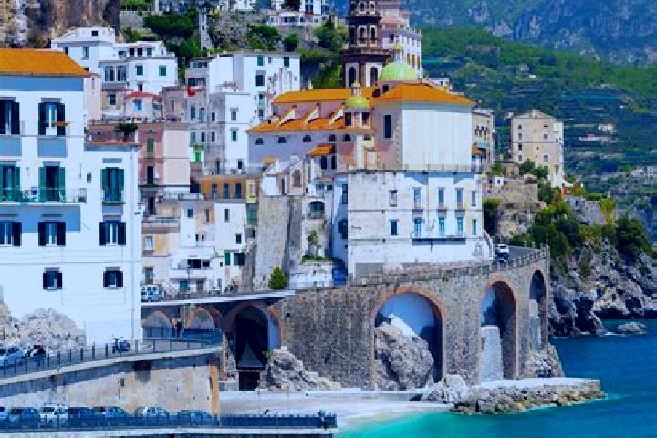 Zoey, 33 — Escort in Gaione, Italy