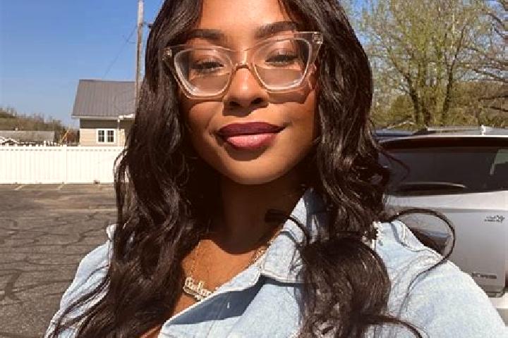 Zoey, 33 — Escort in Ironton, United States