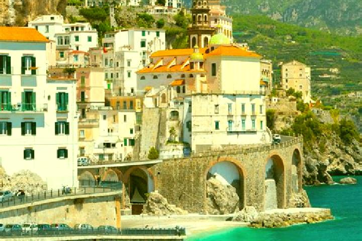 Zoey, 33 — Escort in Seano, Italy