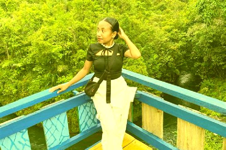 Zoey, 33 — Escort in Teminabuan, Indonesia