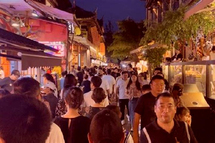 Zoey, 33 — Escort in Xipu, China