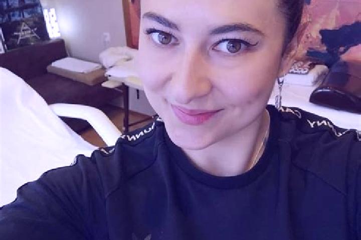 Zoey, 34, a black grey-eyed indian companion based in Zweifelscheid. Offering Roleplay, Party Girl, Domination, Erotic Massage. Available for incall and outc...