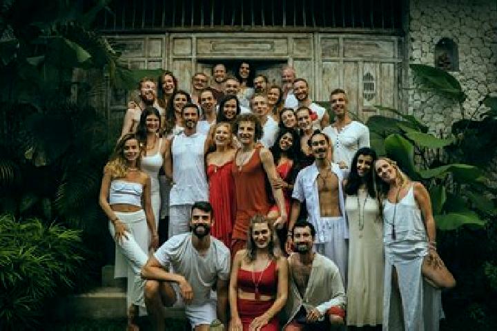 Zoey, 34, a red green-eyed european companion based in Visavadar. Offering Deep French Kissing, Duos, Tantra. Available for incall and outcall, day and eveni...