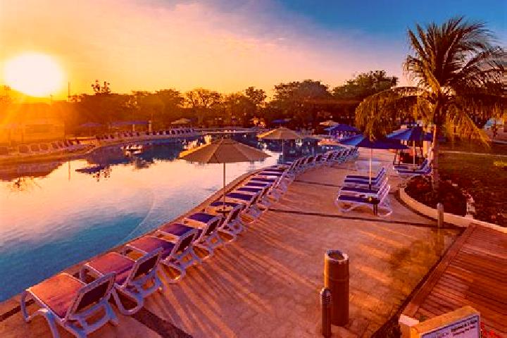 Zoey, 34 — Escort in Anse-a-Pitre, Haiti