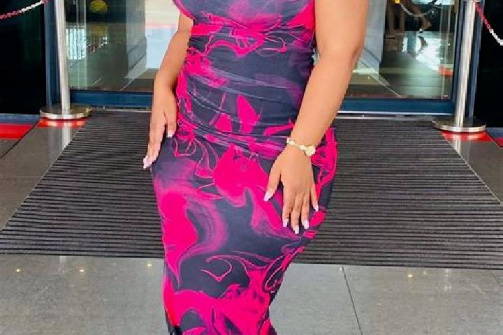 Zoey, 34 — Escort in Dundee, South Africa