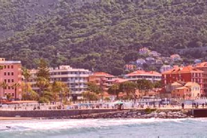 Zoey, 34 — Escort in Marina di Andora, Italy