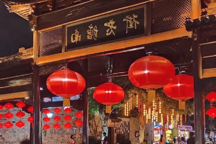 Zoey, 34 — Escort in Nantang, China