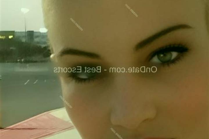 Zoey, 34 — Escort in Pocreaca, Romania