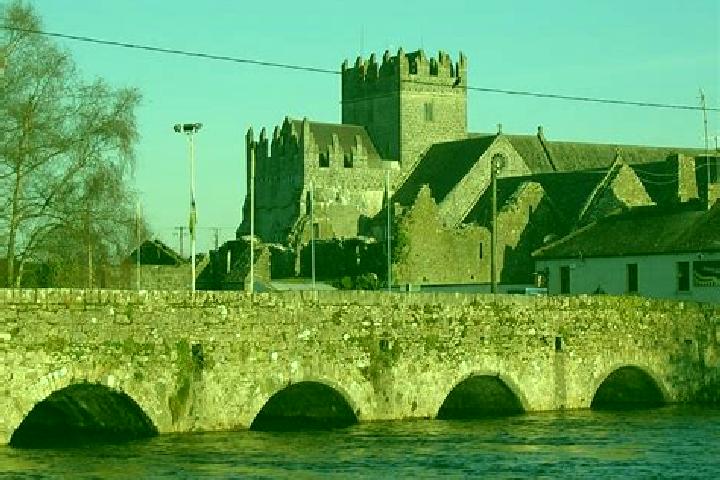 Zoey, 34 — Escort in Thurles, Ireland
