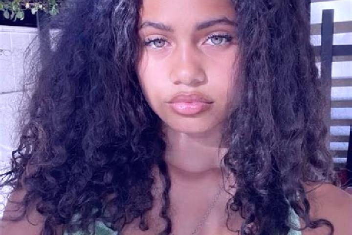 Zoey, 35, a black green-eyed mixed companion based in Budapest XX. keruelet. Offering BDSM, CIM, Party Girl. Available for incall and outcall, day and evenin...