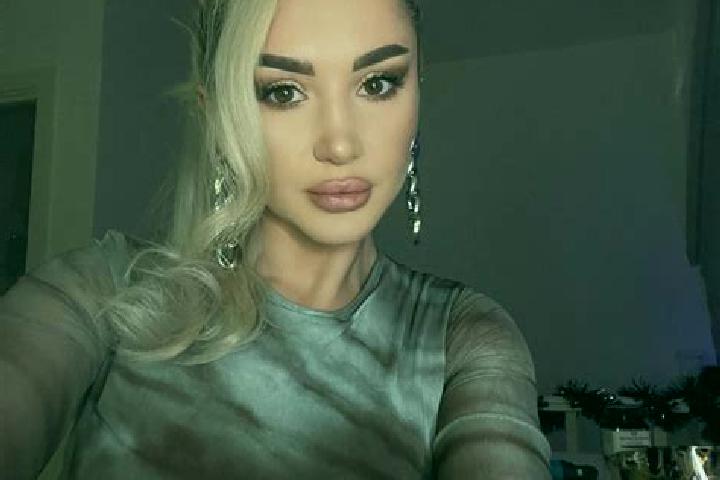 Zoey, 35, a blonde dark-eyed middle eastern companion based in Medveditskiy. Offering Domination, BDSM. Available for incall and outcall, day and evening dates.