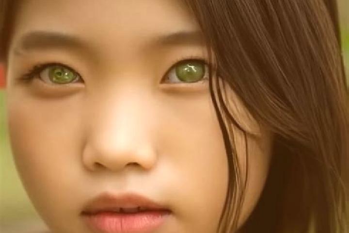 Zoey, 35, a chestnut green-eyed asian companion based in Zubrzyca Gorna. Offering Party Girl, BDSM, 69, GFE. Available for incall and outcall, day and evenin...