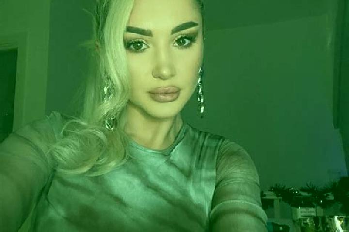 Zoey, 35, a dark blonde dark-eyed indian companion based in Al Karamah. Offering Domination, Dinner Date, GFE, BDSM. Available for incall and outcall, day an...