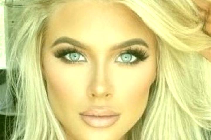 Zoey, 35, a platinum blonde brown-eyed asian companion based in Tabira. Offering Duos, Massage, Striptease. Available for incall and outcall, day and evening...