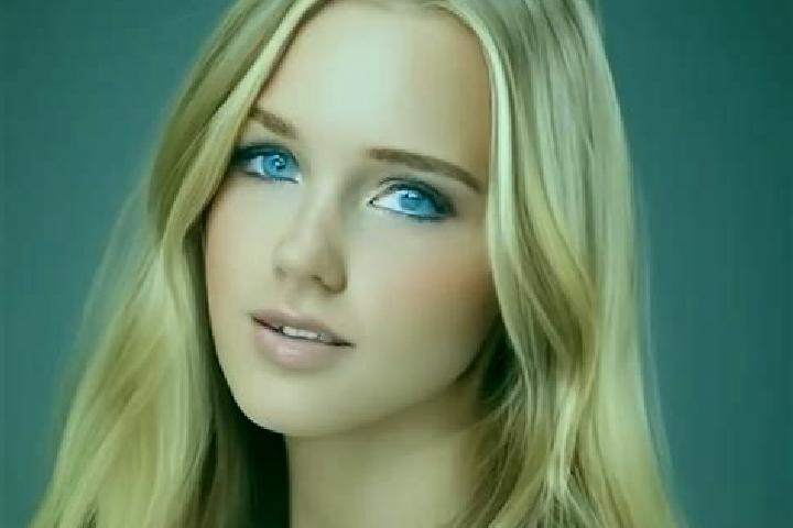 Zoey, 35, a red blue-eyed mediterranean companion based in Medernach. Offering Deep French Kissing, A-Level, Overnight, 69, Girlfriend Experience. Available ...