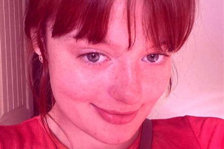 Zoey, 35, a red grey-eyed european companion based in Rathfriland. Offering Prostate Massage, Overnight, Fetish. Available for incall and outcall, day and ev...