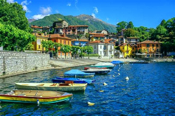 Zoey, 35 — Escort in Mergozzo, Italy