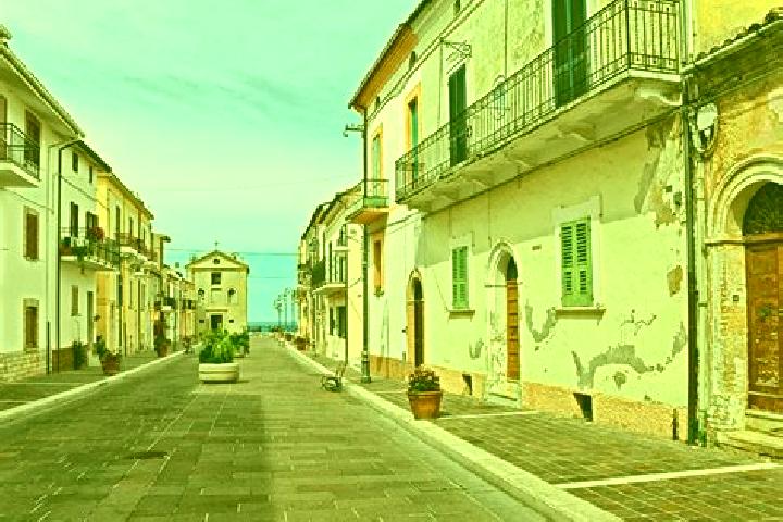 Zoey, 35 — Escort in Monte San Vito, Italy