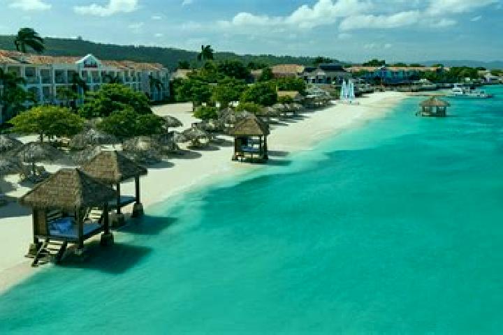 Zoey, 35 — Escort in Montego Bay, Jamaica