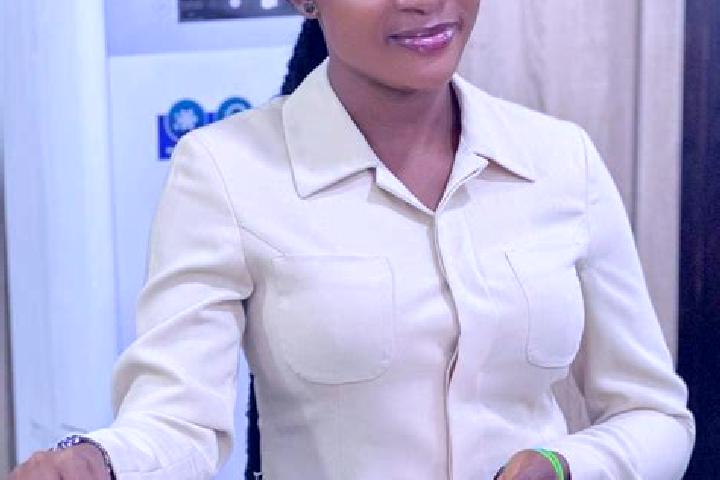 Zoey, 35 — Escort in Onueke, Nigeria