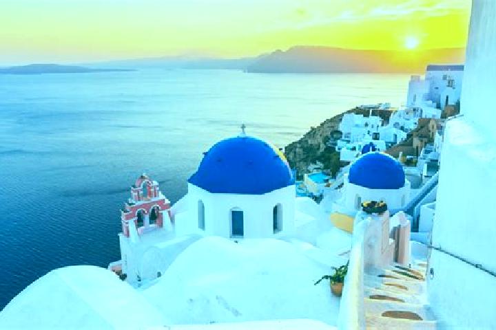 Zoey, 35 — Escort in Platykampos, Greece