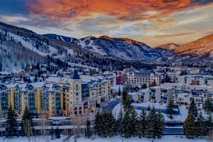 Zoey, 35 — Escort in Vail, United States