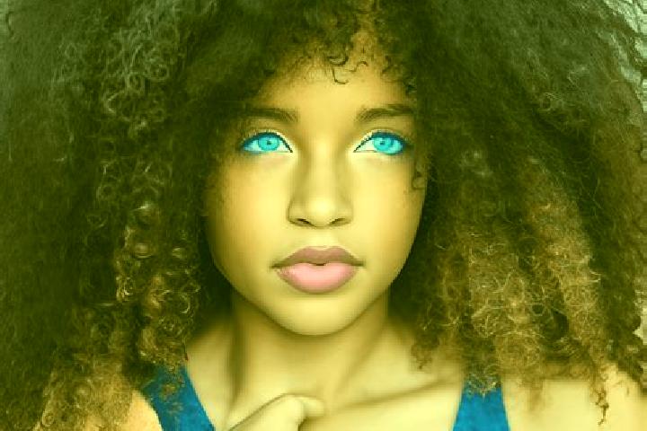 Zoey, 36, a black blue-eyed mixed companion based in Timurembung. Offering Domination, Fetish, Erotic Massage, Party Girl. Available for incall and outcall, ...