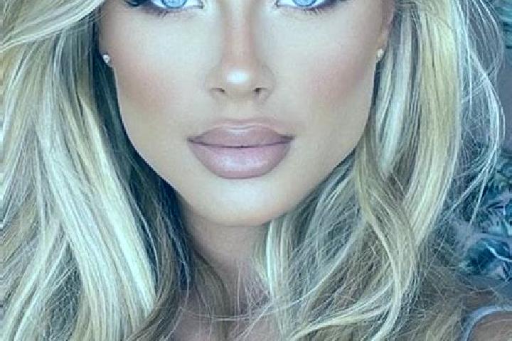 Zoey, 36, a blonde hazel-eyed latina companion based in Sefaatli. Offering Tantra, Travel Companion, Couples. Available for incall and outcall, overnight boo...