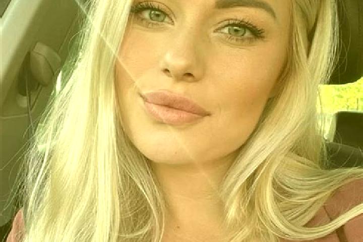 Zoey, 36, a blonde hazel-eyed mediterranean companion based in Itagiba. Offering A-Level, Massage, Fetish, 69. Available for incall and outcall, overnight bo...
