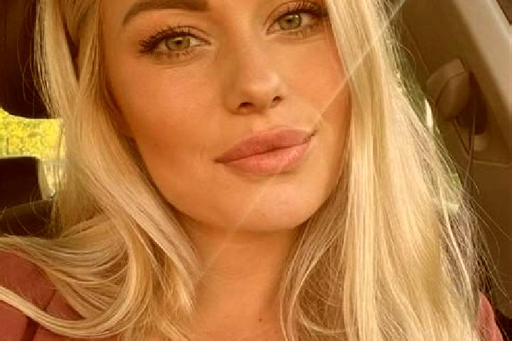 Zoey, 36, a blonde hazel-eyed middle eastern companion based in Eclassan. Offering 69, GFE, Fetish, Tantra, Dinner Date. Available for incall and outcall, ov...