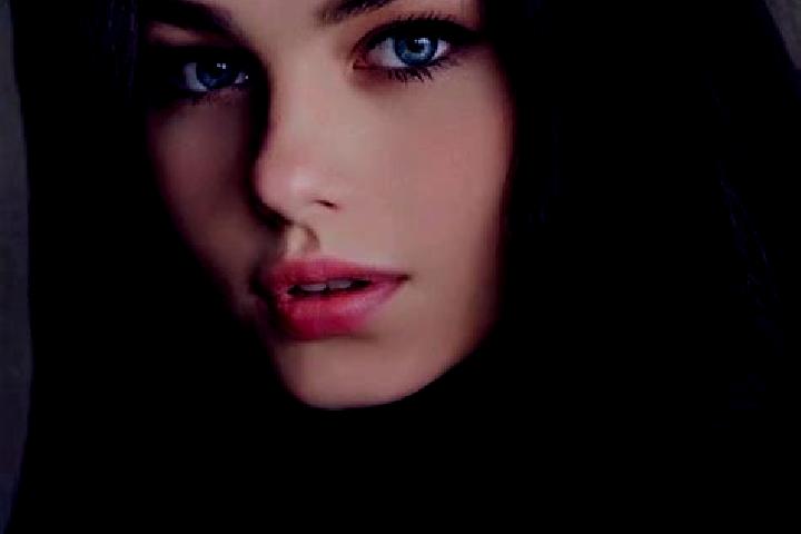 Zoey, 36, a brunette blue-eyed ebony companion based in Guignicourt. Offering Dinner Date, GFE, Deep French Kissing. Available for incall and outcall, day an...