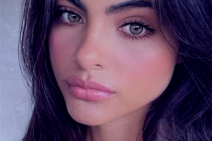Zoey, 36, a brunette dark-eyed middle eastern companion based in Jejkowice. Offering 69, Massage, Overnight, Girlfriend Experience. Available for incall and ...