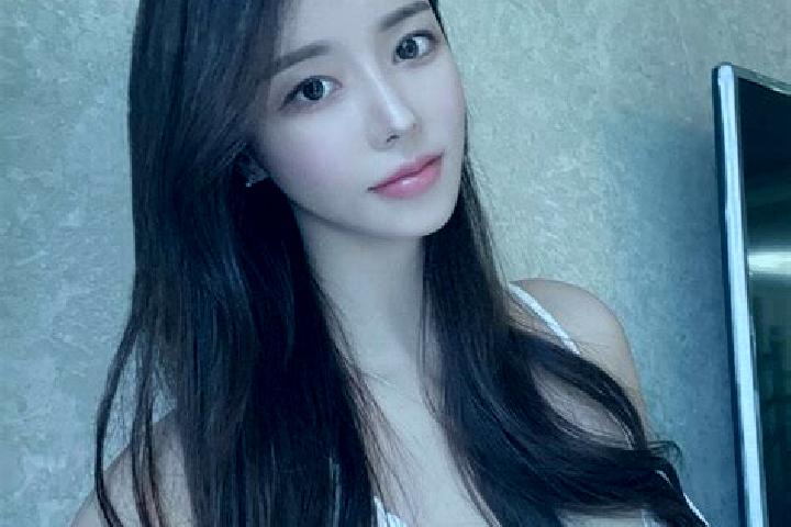 Zoey, 36 — Escort in Shuitai, China