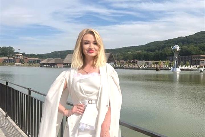 Zoey, 36 — Escort in Sokilnyky, Ukraine