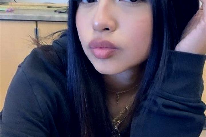 Zoey, 37, a auburn amber-eyed latina companion based in Howard. Offering Domination, Overnight, BDSM. Available for incall and outcall, day and evening dates.