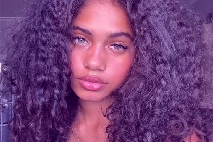 Zoey, 37, a auburn blue-eyed ebony companion based in Cerovlje. Offering Duos, GFE, A-Level, 69. Available for incall and outcall, day and evening dates.