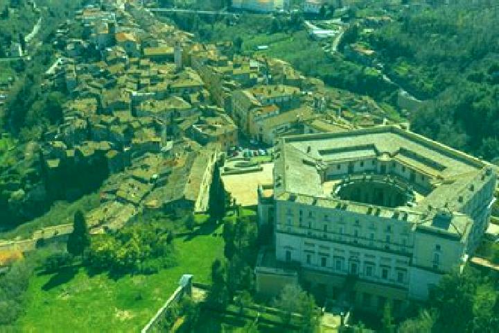 Zoey, 37 — Escort in Colle Farnese, Italy
