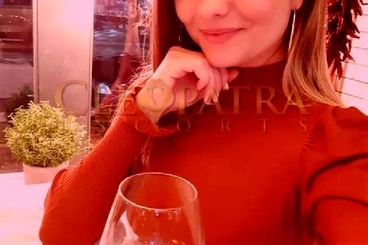 Zoey, 38, a red grey-eyed caribbean companion based in Pascualcobo. Offering Girlfriend Experience, GFE, OWO, Overnight, Couples. Available for incall and ou...