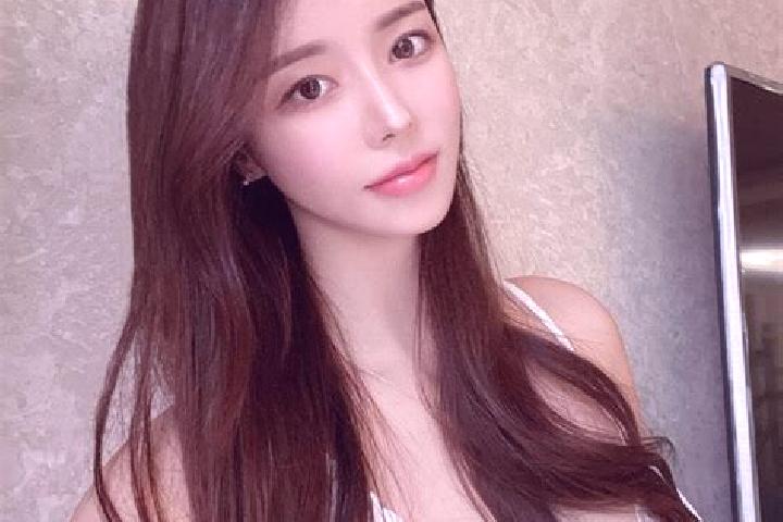 Zoey, 38 — Escort in Dongzhong, China